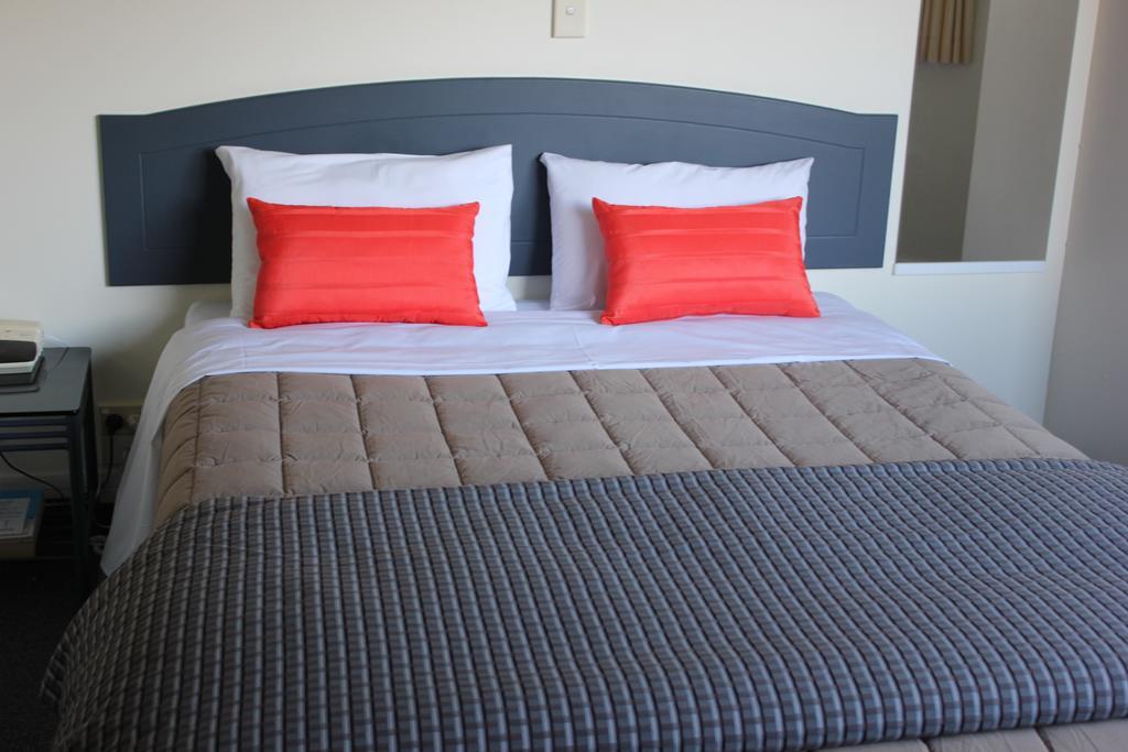 Baycourt Lakefront Motel Taupo Pokój zdjęcie