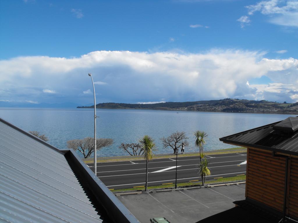 Baycourt Lakefront Motel Taupo Zewnętrze zdjęcie