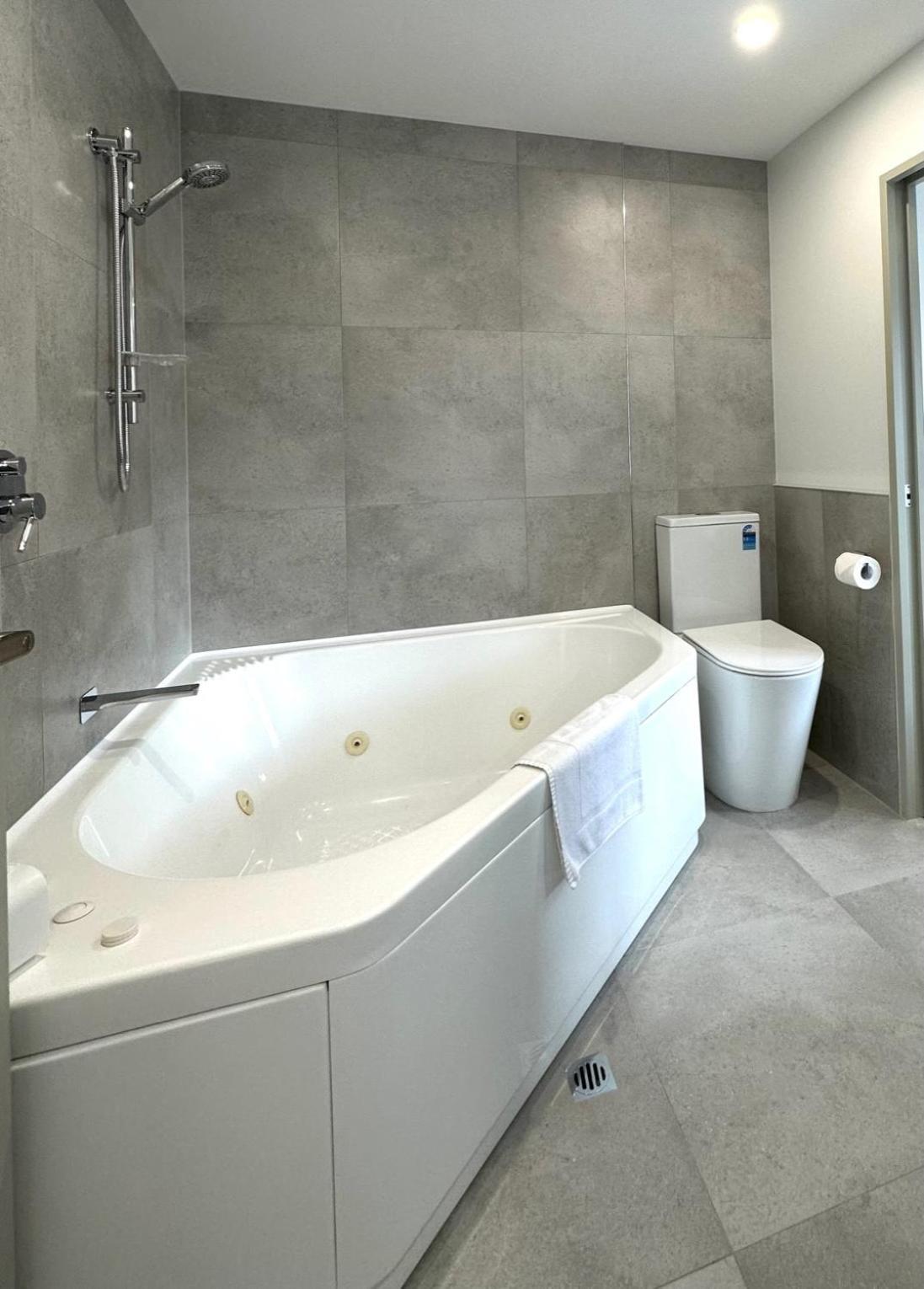 Baycourt Lakefront Motel Taupo Zewnętrze zdjęcie