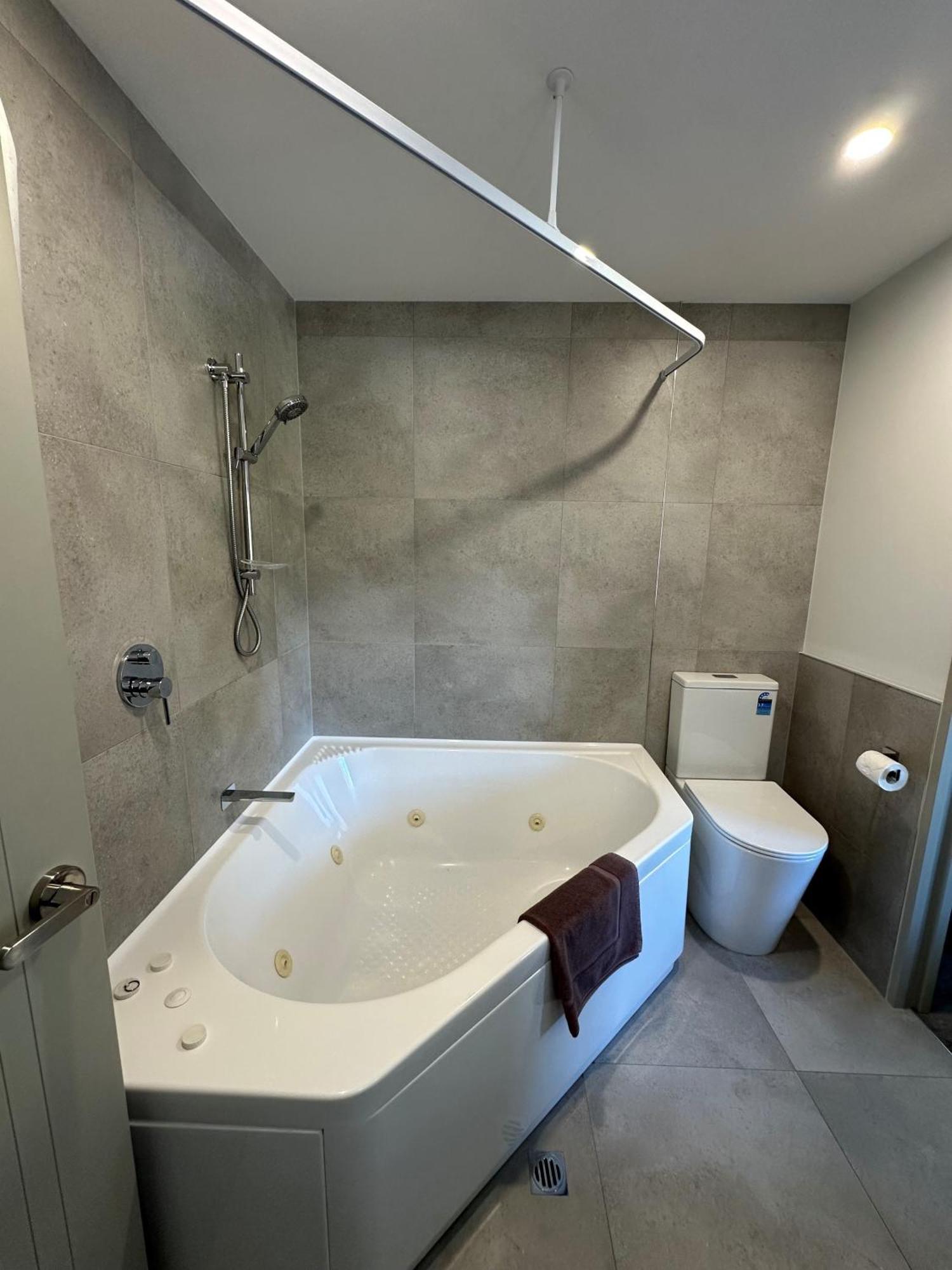 Baycourt Lakefront Motel Taupo Zewnętrze zdjęcie