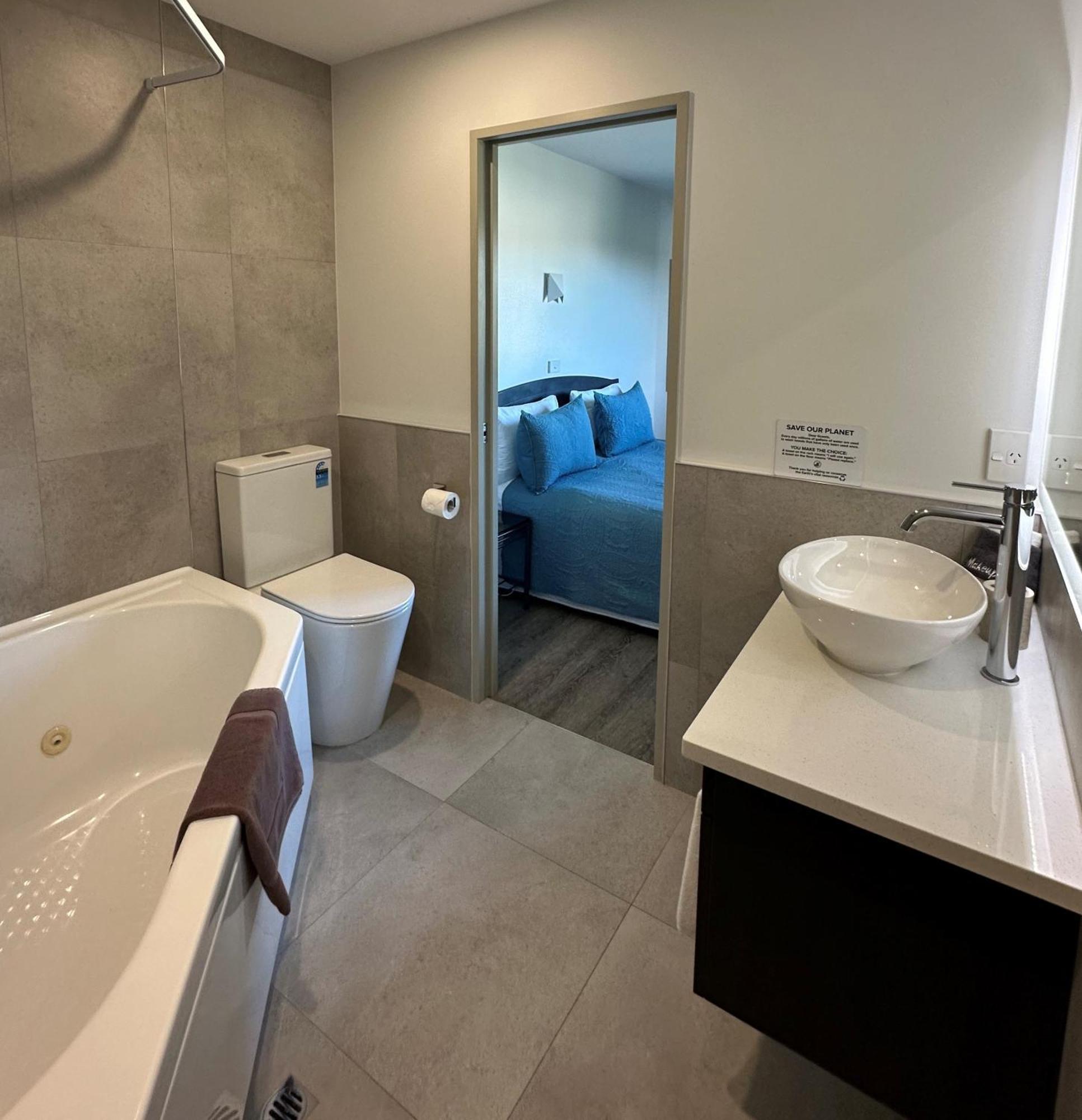 Baycourt Lakefront Motel Taupo Zewnętrze zdjęcie