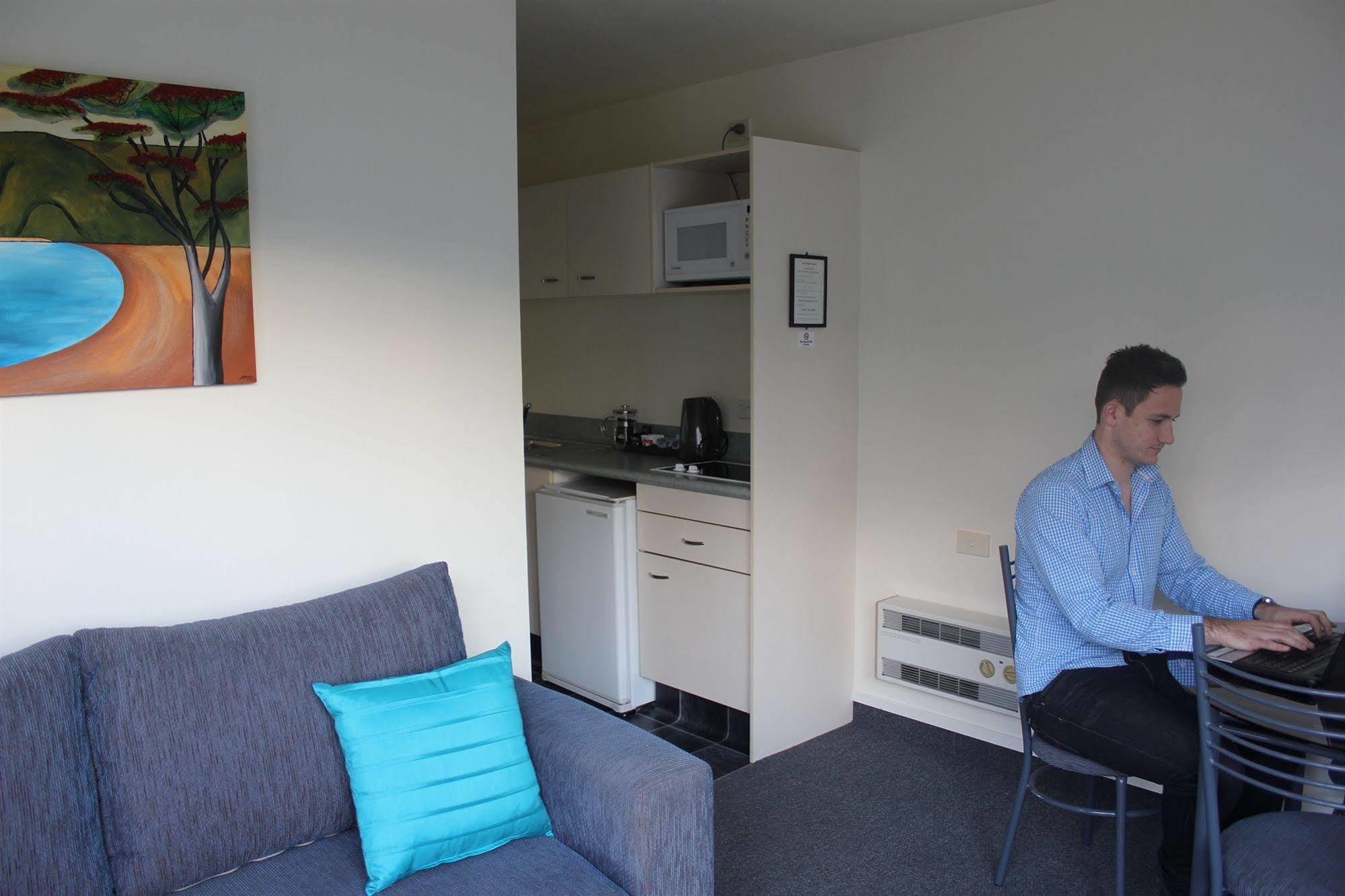 Baycourt Lakefront Motel Taupo Zewnętrze zdjęcie