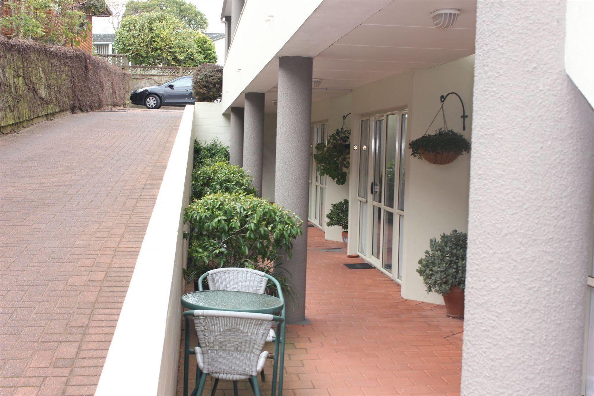 Baycourt Lakefront Motel Taupo Zewnętrze zdjęcie