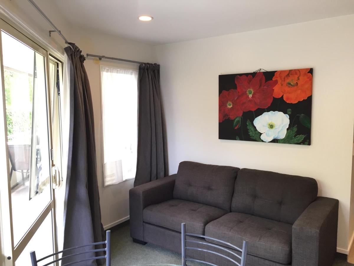 Baycourt Lakefront Motel Taupo Zewnętrze zdjęcie
