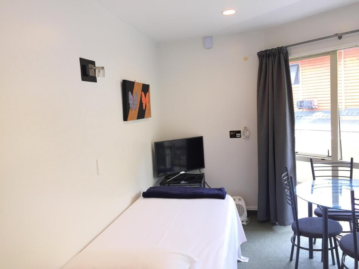 Baycourt Lakefront Motel Taupo Zewnętrze zdjęcie